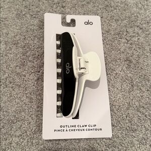 New Alo Outline Claw Clip black & white